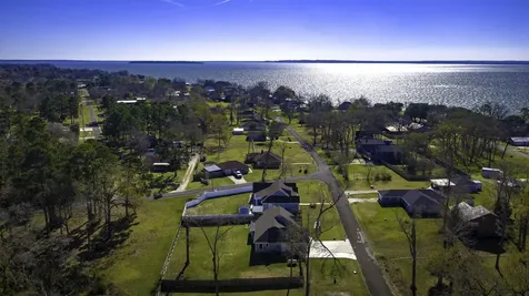 308 Resort Drive Livingston TX 77351