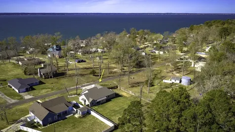 308 Resort Drive Livingston TX 77351