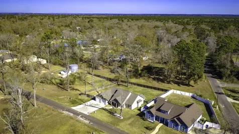 308 Resort Drive Livingston TX 77351