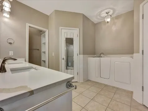 301 Whitehouse Oaks Street Lufkin TX 75901