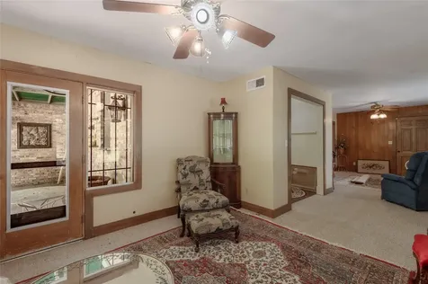 100 W Caroline Street Trinity TX 75862