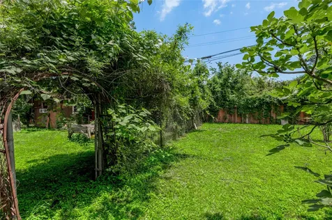 100 W Caroline Street Trinity TX 75862