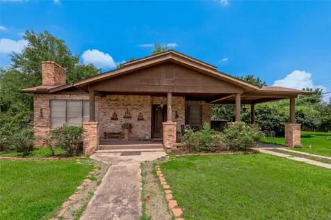 100 W Caroline Street Trinity TX 75862
