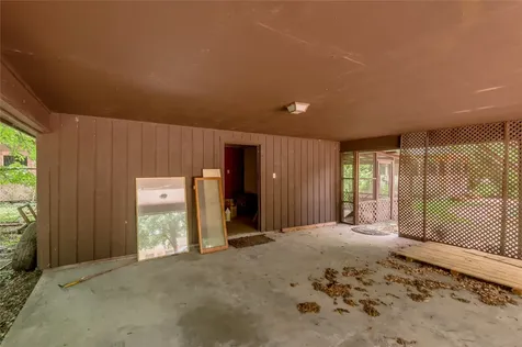 100 W Caroline Street Trinity TX 75862