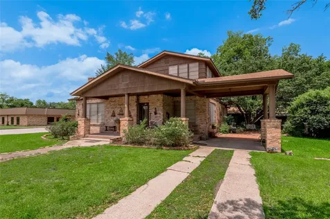 100 W Caroline Street Trinity TX 75862