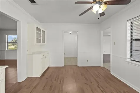 105 Alice Street Anahuac TX 77514