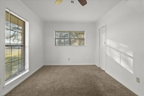 105 Alice Street Anahuac TX 77514