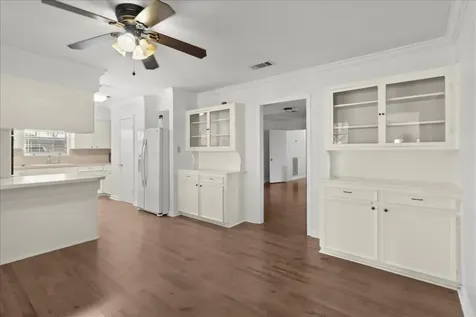 105 Alice Street Anahuac TX 77514
