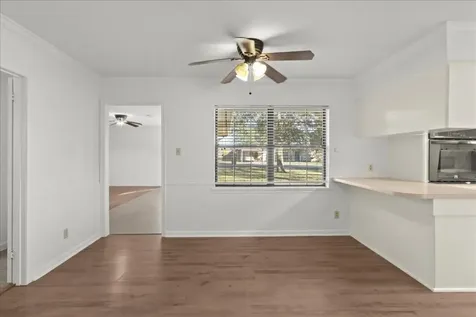 105 Alice Street Anahuac TX 77514