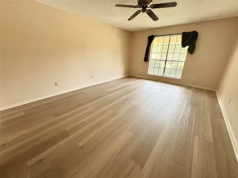 1221 Green Briar Drive Huntsville TX 77340