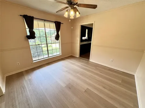 1221 Green Briar Drive Huntsville TX 77340
