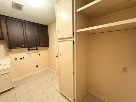 1221 Green Briar Drive Huntsville TX 77340
