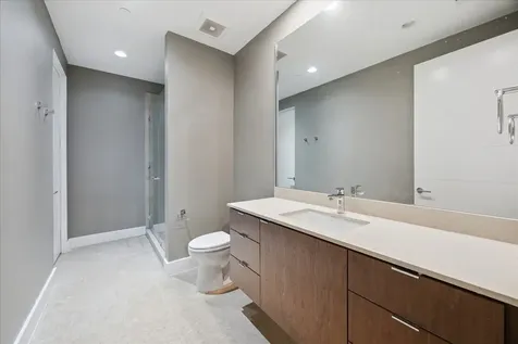3331 D'amico Street 404 Houston TX 77019