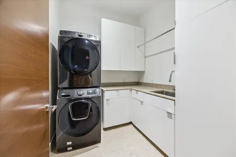 3331 D'amico Street 404 Houston TX 77019
