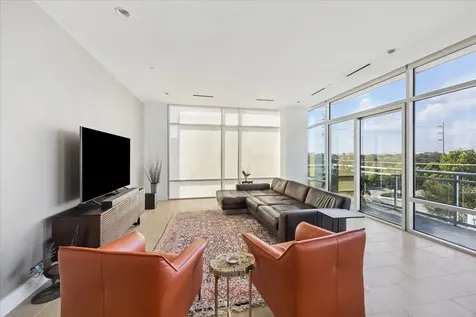 3331 D'amico Street 404 Houston TX 77019