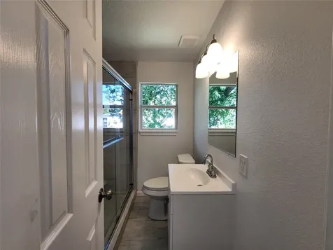 2706 Berry Street A Houston TX 77004