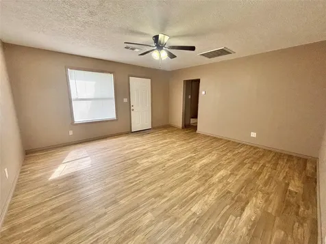 909 W Elder Colmesneil TX 75938