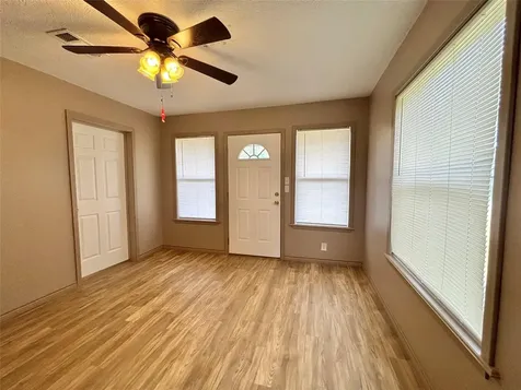 909 W Elder Colmesneil TX 75938