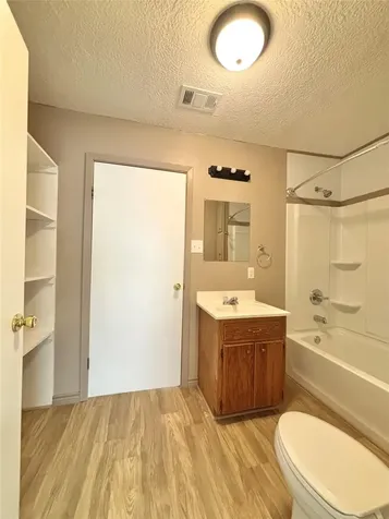 909 W Elder Colmesneil TX 75938