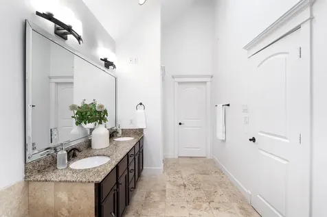 612 W 27th Street Houston TX 77008