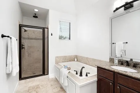 612 W 27th Street Houston TX 77008