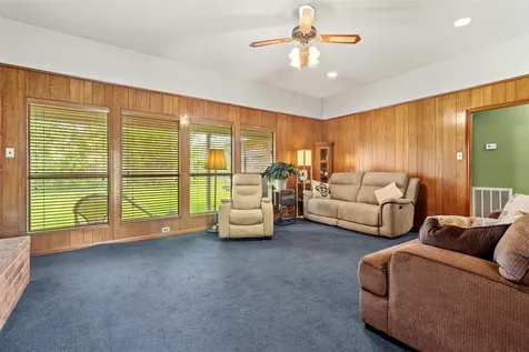 206 Stanford Street Lake Jackson TX 77566