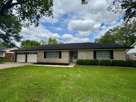 2013 Crestwood Drive Richmond TX 77469