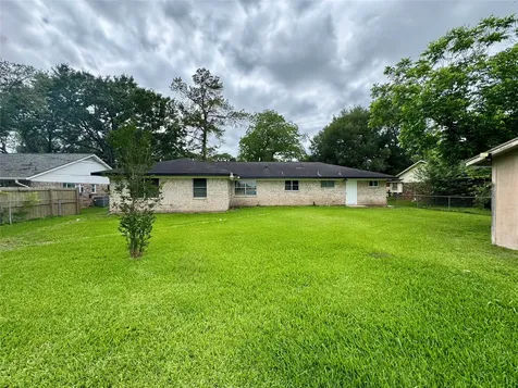 2013 Crestwood Drive Richmond TX 77469