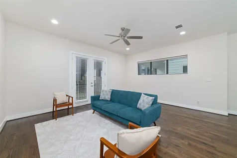 1917 W 15th Street A Houston TX 77008