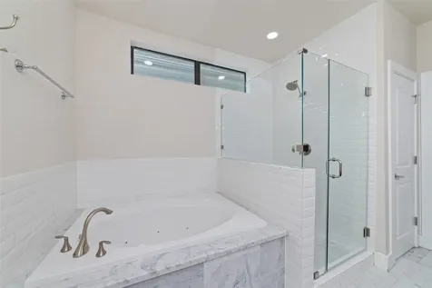 1917 W 15th Street A Houston TX 77008