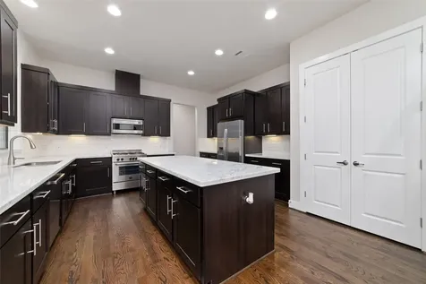 1917 W 15th Street A Houston TX 77008