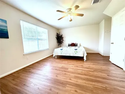 4710 Meadowthorn Court Friendswood TX 77546