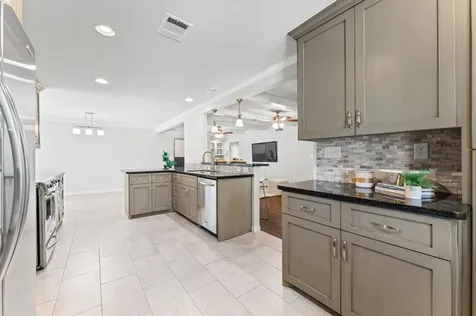 4630 Creekbend Drive Houston TX 77035