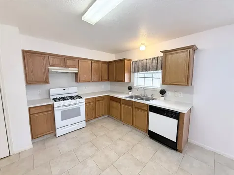 9221 Desirable Drive La Porte TX 77571