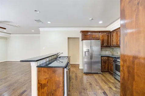 5813 Washington Avenue B Houston TX 77007