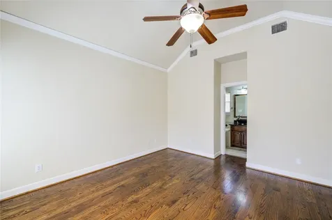 5813 Washington Avenue B Houston TX 77007