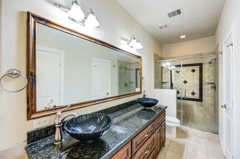 5813 Washington Avenue B Houston TX 77007