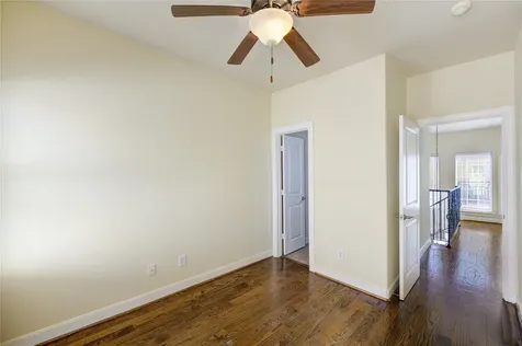 5813 Washington Avenue B Houston TX 77007