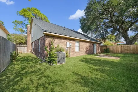 5715 S Magazine Circle Houston TX 77084