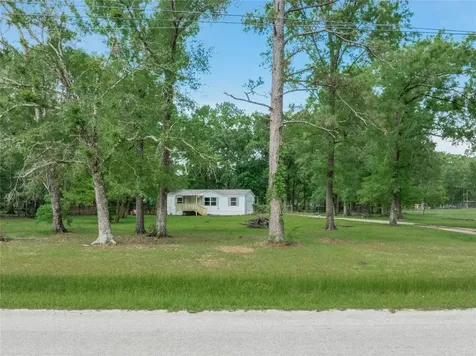 879 County Road 6471 Dayton TX 77535