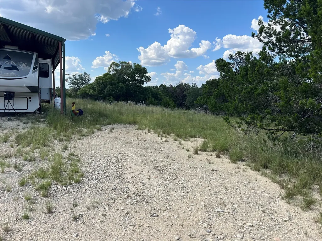 1833 W Broad Oak Drive Bandera TX 78003