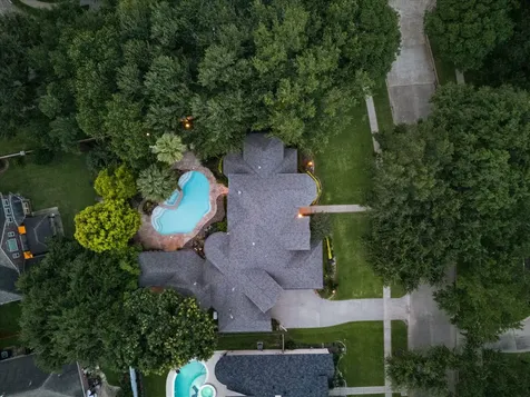 624 Lakeshore Drive Sugar Land TX 77478