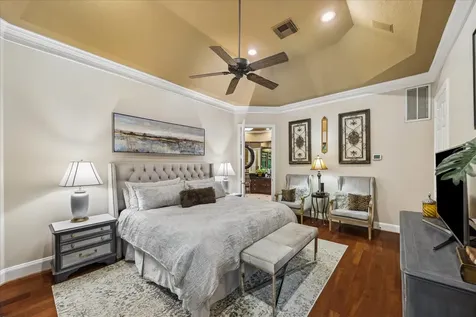 624 Lakeshore Drive Sugar Land TX 77478