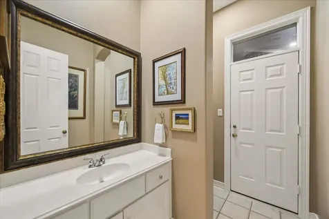 624 Lakeshore Drive Sugar Land TX 77478