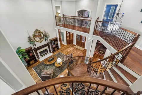624 Lakeshore Drive Sugar Land TX 77478