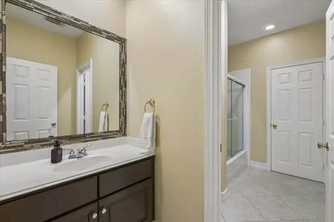 624 Lakeshore Drive Sugar Land TX 77478