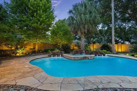 624 Lakeshore Drive Sugar Land TX 77478