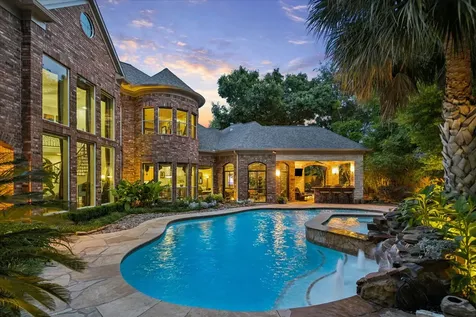 624 Lakeshore Drive Sugar Land TX 77478