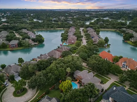 624 Lakeshore Drive Sugar Land TX 77478