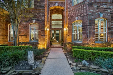 624 Lakeshore Drive Sugar Land TX 77478